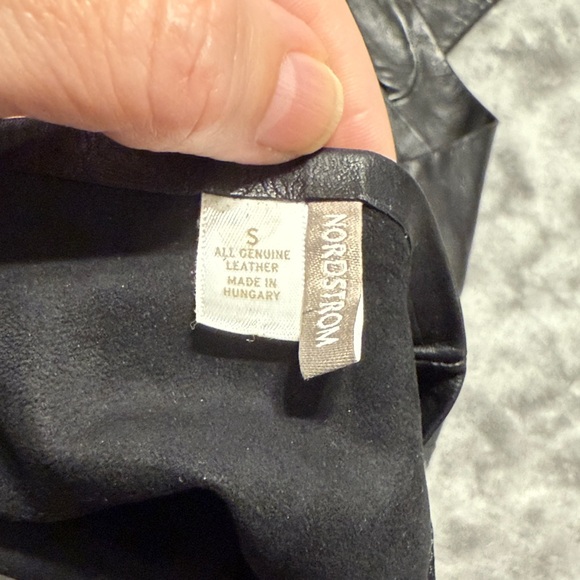 Nordstrom Black Leather Gloves - Picture 2 of 5